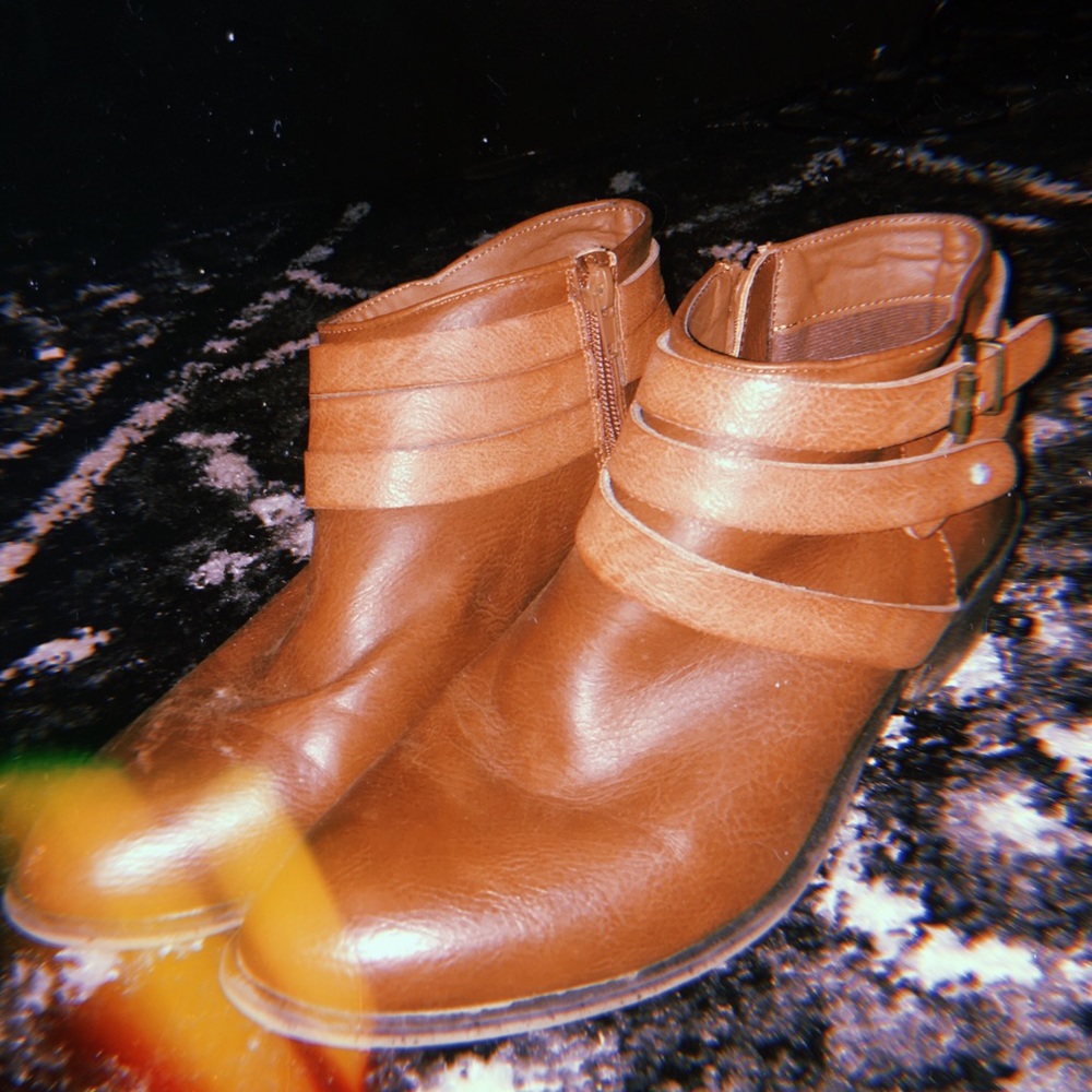Tan Brown Shorty Boots with Buckle